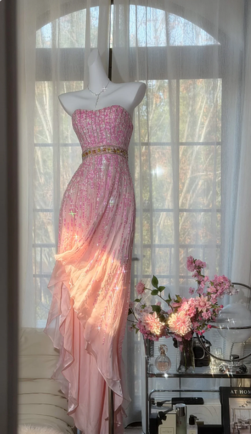 Verträumtes pinkfarbenes, trägerloses Pailletten-Perlen-Chiffon-langes Ballkleid Abendkleid P4816
