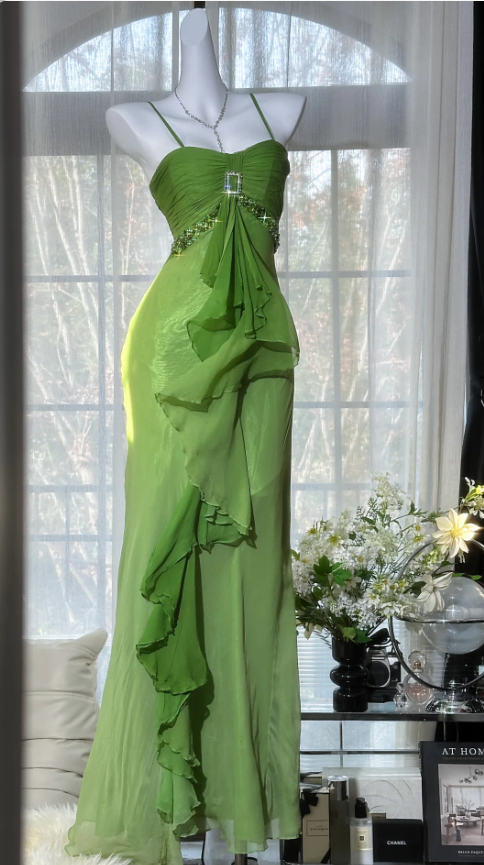 Frisches grünes Spaghetti-Träger-Kleid aus Chiffon mit gestuften Rüschen, langes Abschlussballkleid, Abendkleid P4818