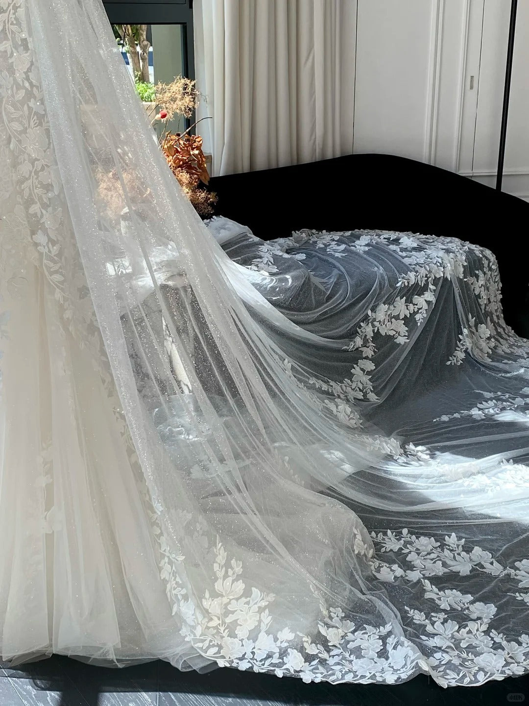 Retro White Mermaid Off-the-Shoulder Herringbone Lace Tulle Wedding Dress with Train P4082