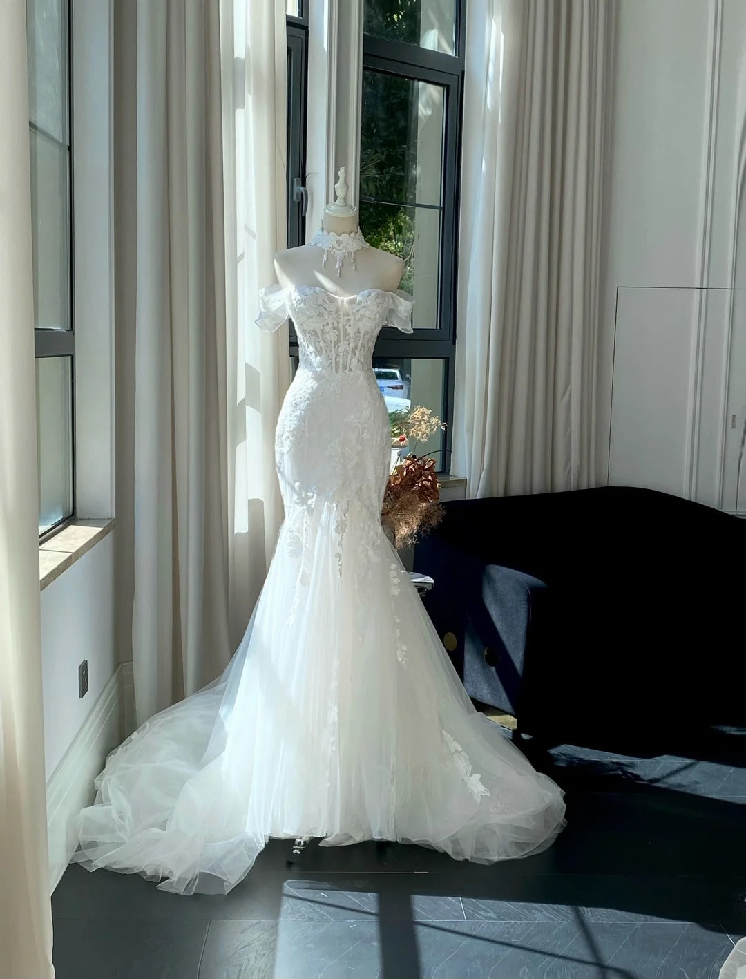 Retro White Mermaid Off-the-Shoulder Herringbone Lace Tulle Wedding Dress with Train P4082