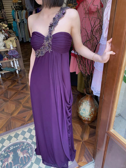 Vintage dunkellila, gerafftes Chiffon-Abendkleid mit einem Schulterträger P4822