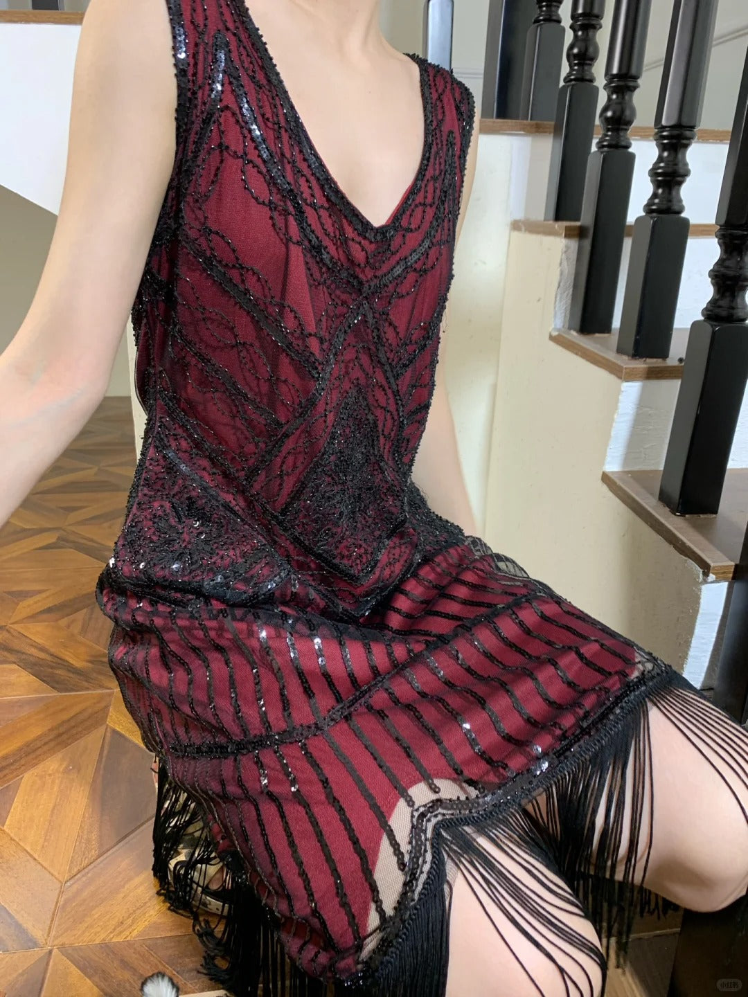 Vintage Burgund V-Ausschnitt Ärmelloses Perlen Pailletten Quasten Tüll Ballkleid Abendkleid P4825