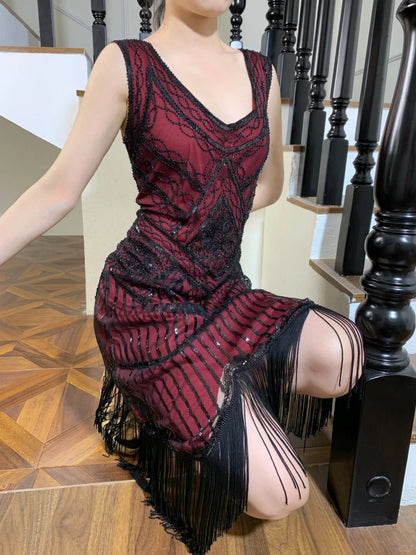 Vintage Burgund V-Ausschnitt Ärmelloses Perlen Pailletten Quasten Tüll Ballkleid Abendkleid P4825