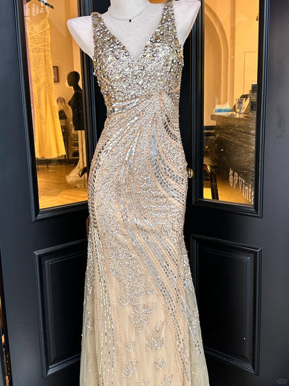 Luxuriöses, funkelndes Meerjungfrauen-Abendkleid aus Tüll mit Pailletten und V-Ausschnitt für den Abschlussball P4830