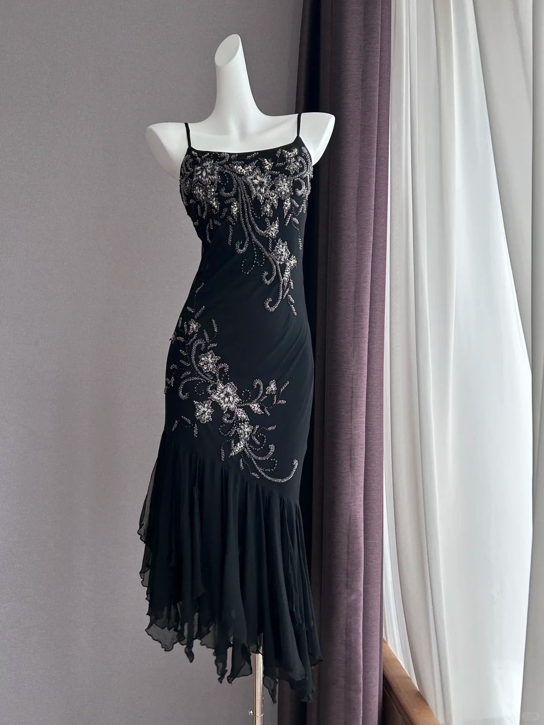 Luxuriöses, glitzerndes schwarzes Spaghettiträger-Kleid mit Pailletten-Stickerei, Meerjungfrau-Schnitt, Chiffon, Ballkleid, Abendkleid P4843