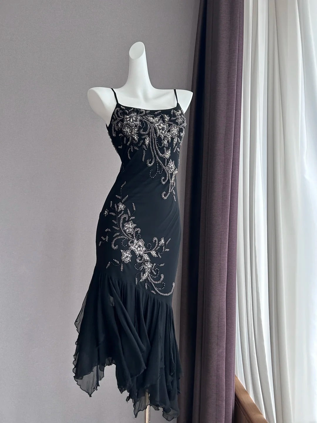 Luxuriöses, glitzerndes schwarzes Spaghettiträger-Kleid mit Pailletten-Stickerei, Meerjungfrau-Schnitt, Chiffon, Ballkleid, Abendkleid P4843