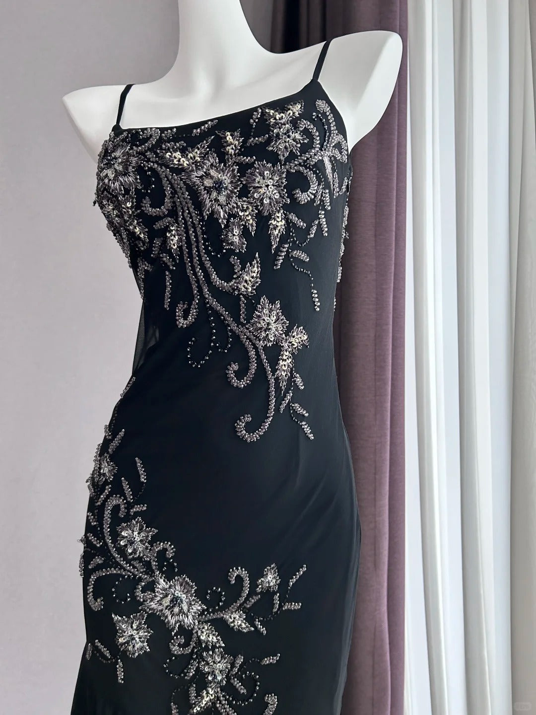 Luxuriöses, glitzerndes schwarzes Spaghettiträger-Kleid mit Pailletten-Stickerei, Meerjungfrau-Schnitt, Chiffon, Ballkleid, Abendkleid P4843