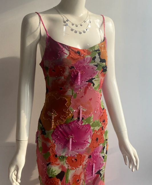 Robe de soirée longue en mousseline de soie, style sirène irrégulière, avec fines bretelles imprimées vintage, perles et glands P4845
