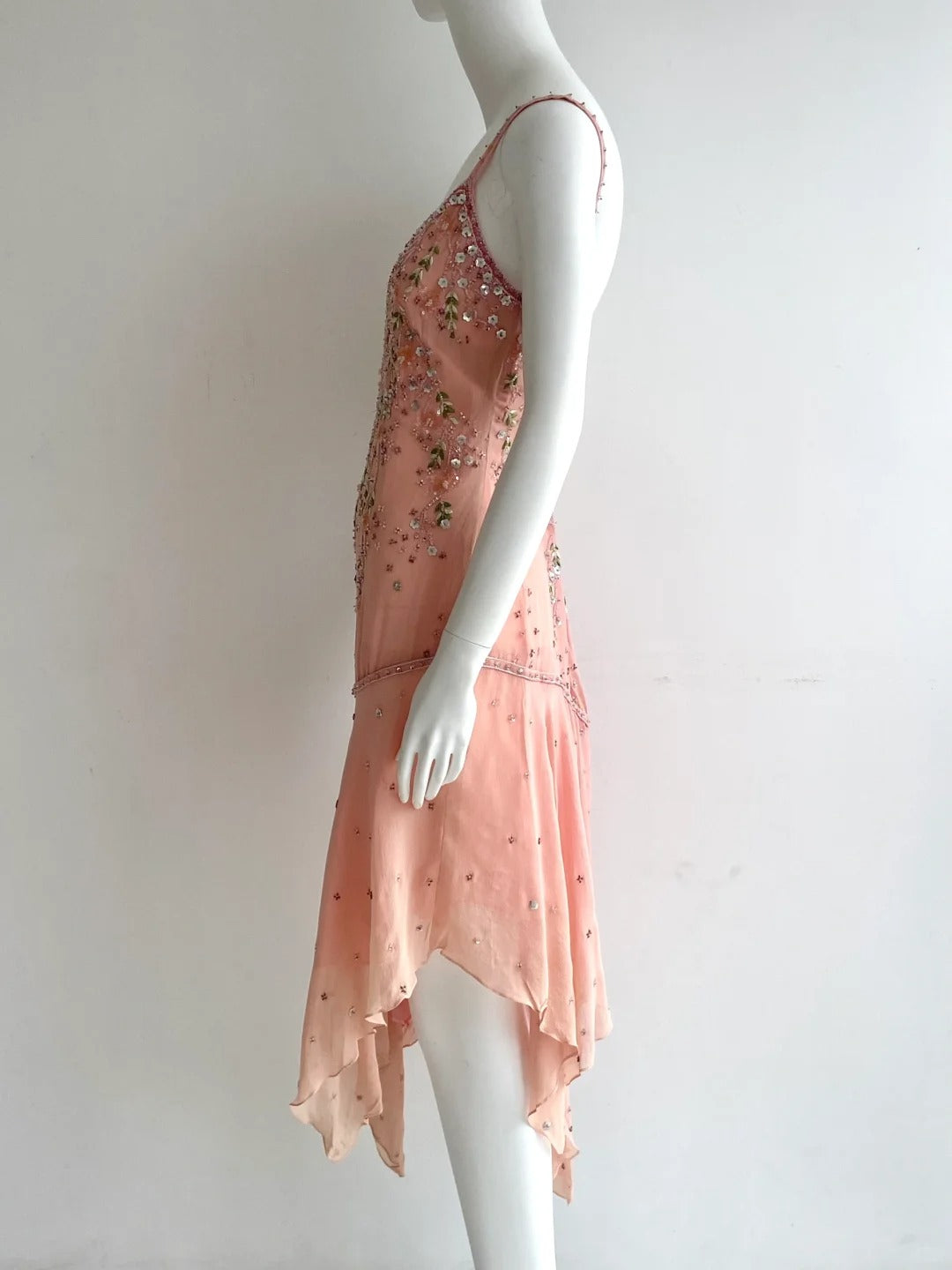 Wunderschönes pinkes Spaghettiträger-Perlen-Kleid aus Chiffon mit unregelmäßigem Saum für den Abschlussball / Geburtstag P4847