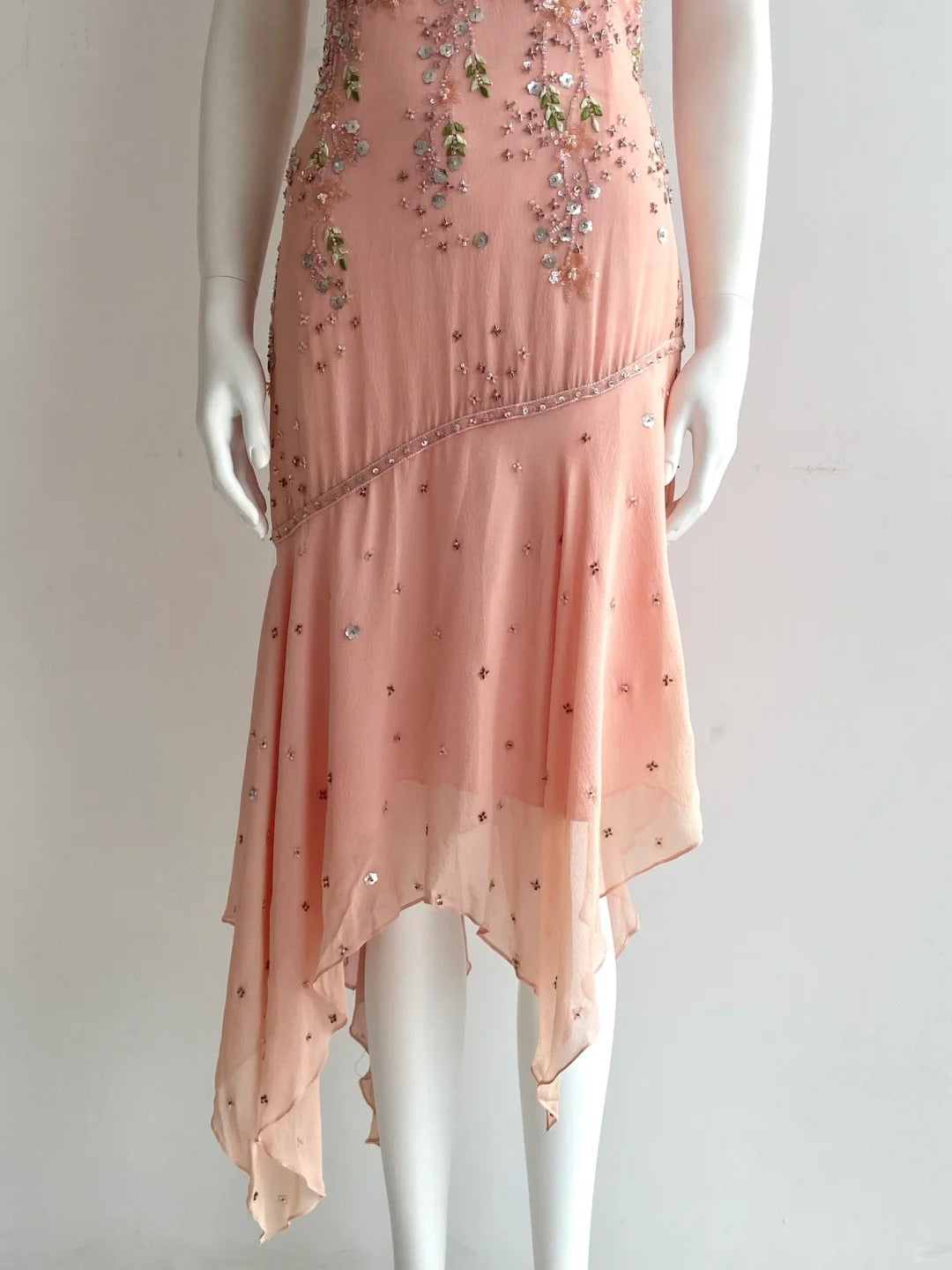 Wunderschönes pinkes Spaghettiträger-Perlen-Kleid aus Chiffon mit unregelmäßigem Saum für den Abschlussball / Geburtstag P4847