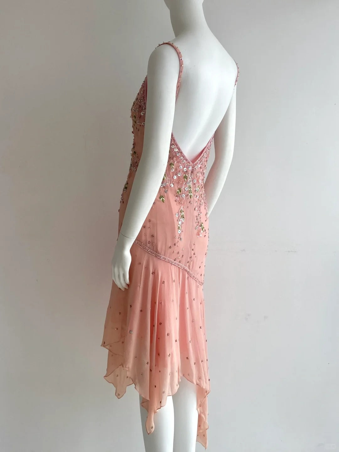 Wunderschönes pinkes Spaghettiträger-Perlen-Kleid aus Chiffon mit unregelmäßigem Saum für den Abschlussball / Geburtstag P4847