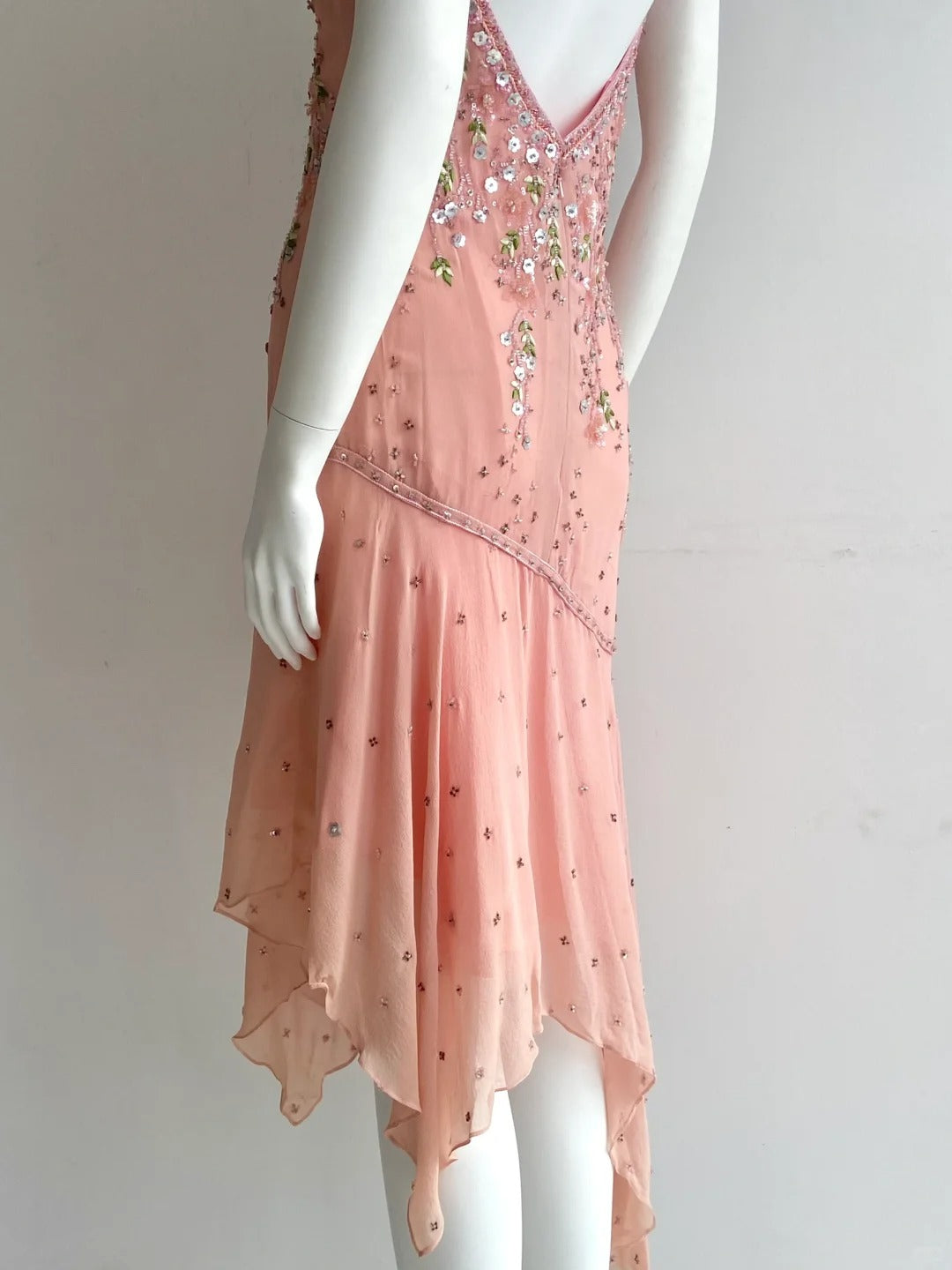 Wunderschönes pinkes Spaghettiträger-Perlen-Kleid aus Chiffon mit unregelmäßigem Saum für den Abschlussball / Geburtstag P4847