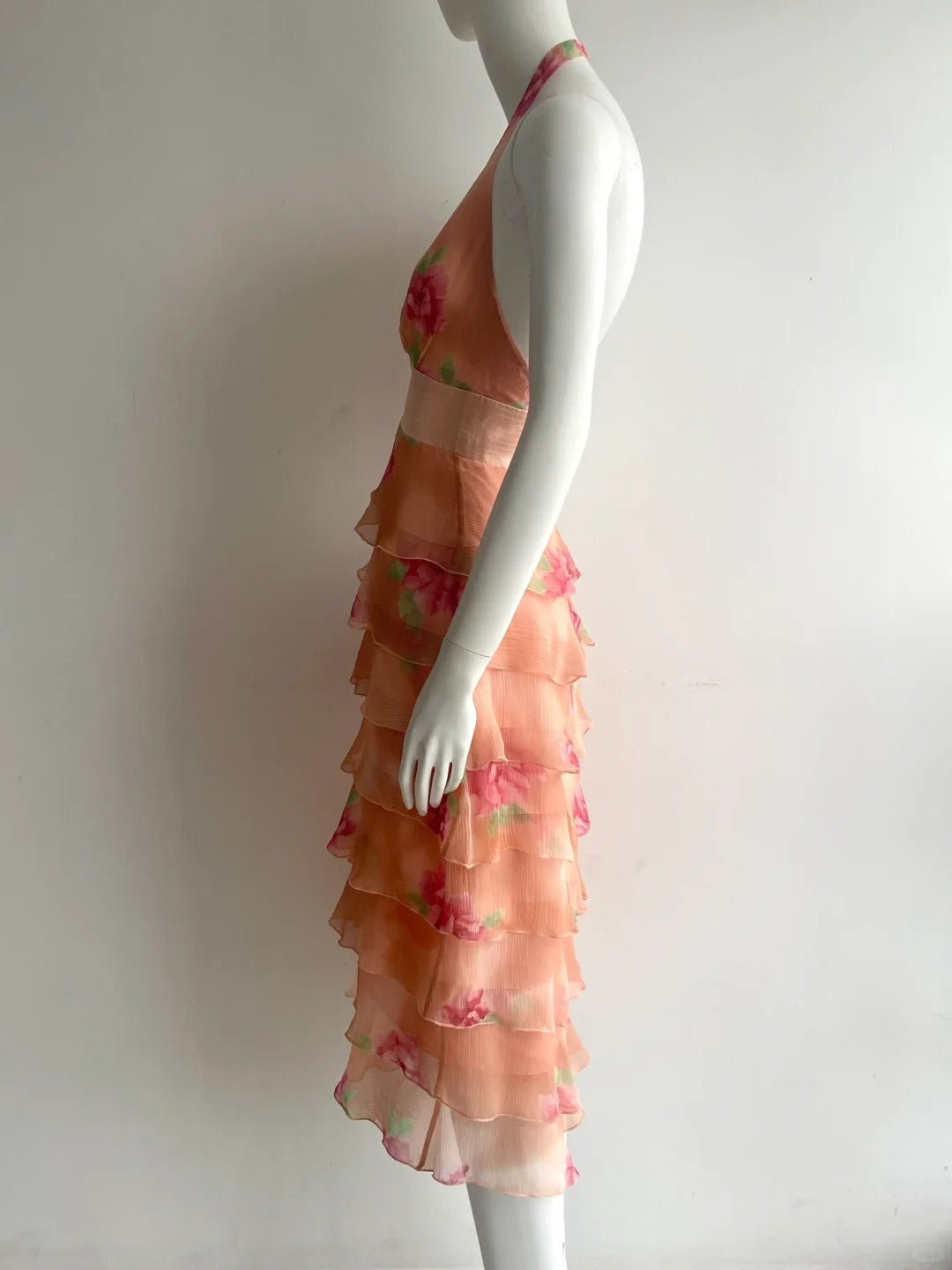 Vintage orange pinkes Neckholder-Kleid mit Print, mehrlagigen Rüschen und Chiffon für den Abschlussball P4848