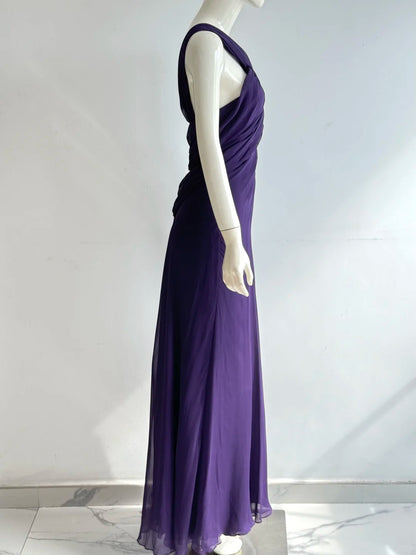 Charmantes lila Neckholder-Abendkleid mit geknoteter Raffung aus Chiffon P4853
