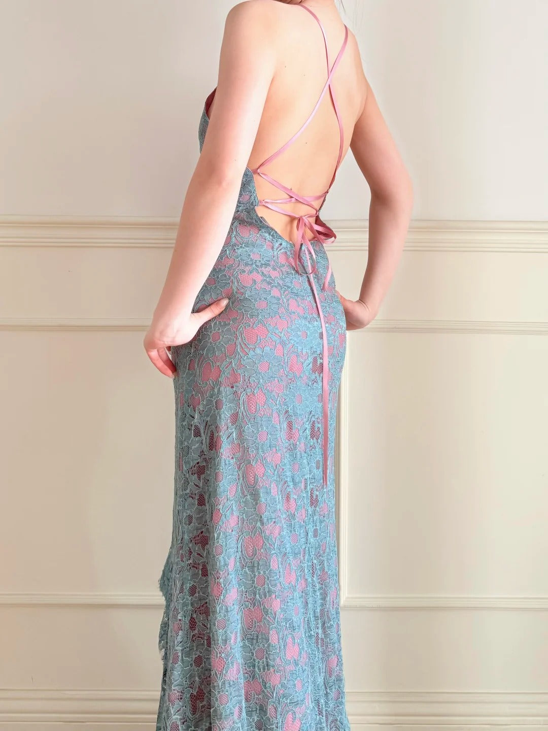 Vintage blau-rosa V-Ausschnitt, überkreuzter, rückenfreier Spitzen-Meerjungfrauen-Abendkleid P4861