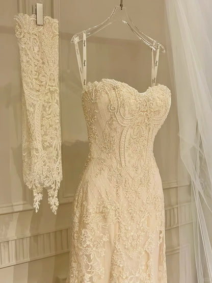 Retro Elegantes Cremefarbenes Meerjungfrauen-Trägerloses Spitzenhochzeitskleid P4087