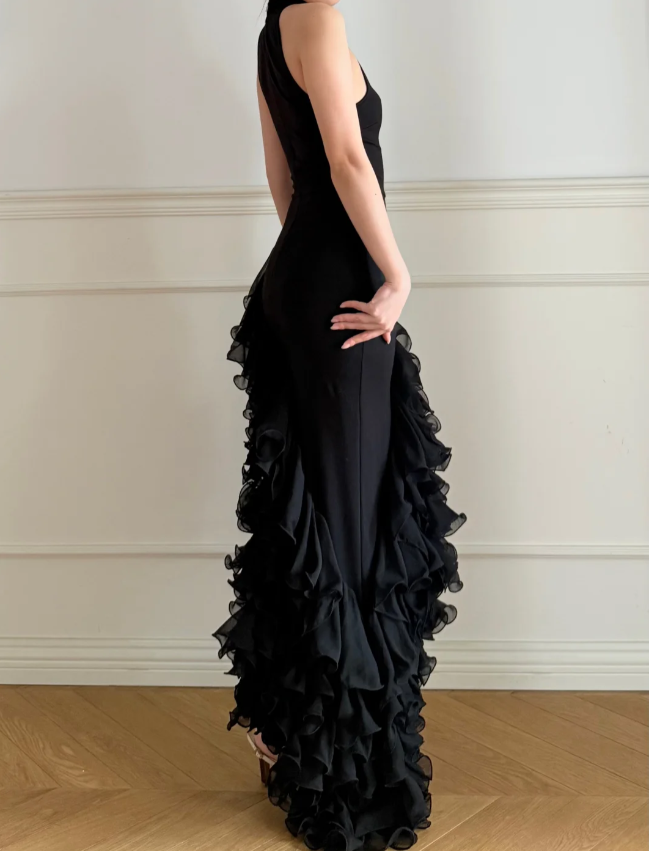 Modern Black Halter High Neck Backless Layered Ruffle Mermaid Satin Long Prom Dress Evening Dress P4872