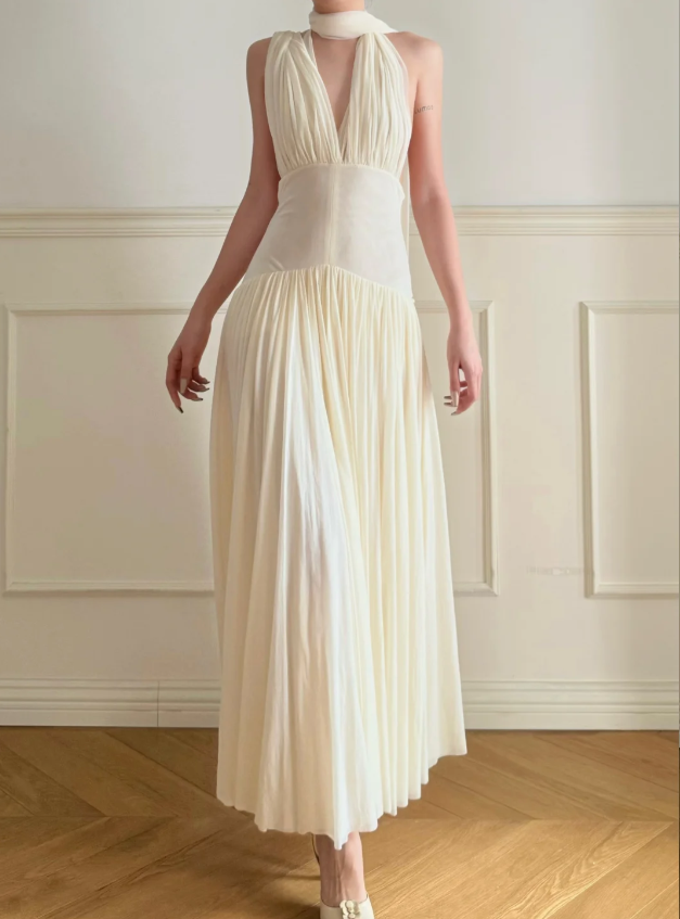 Elegantes Off-White Neckholder V-Ausschnitt Rückenfreies Plissiertes Chiffon A-Linien Langes Ballkleid Abendkleid P4877