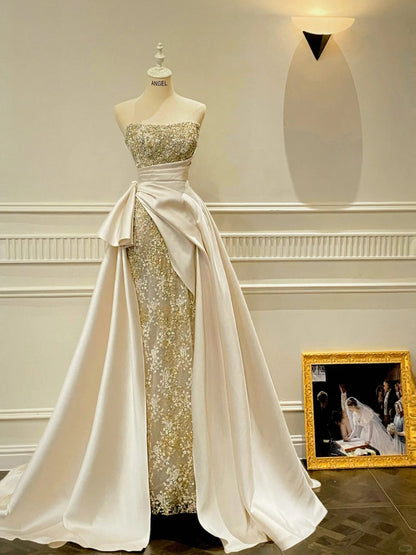 Luxuriöses, figurbetontes, trägerloses Ballkleid/Abendkleid/Hochzeitskleid aus Spitze und Satin mit Schleppe P4088