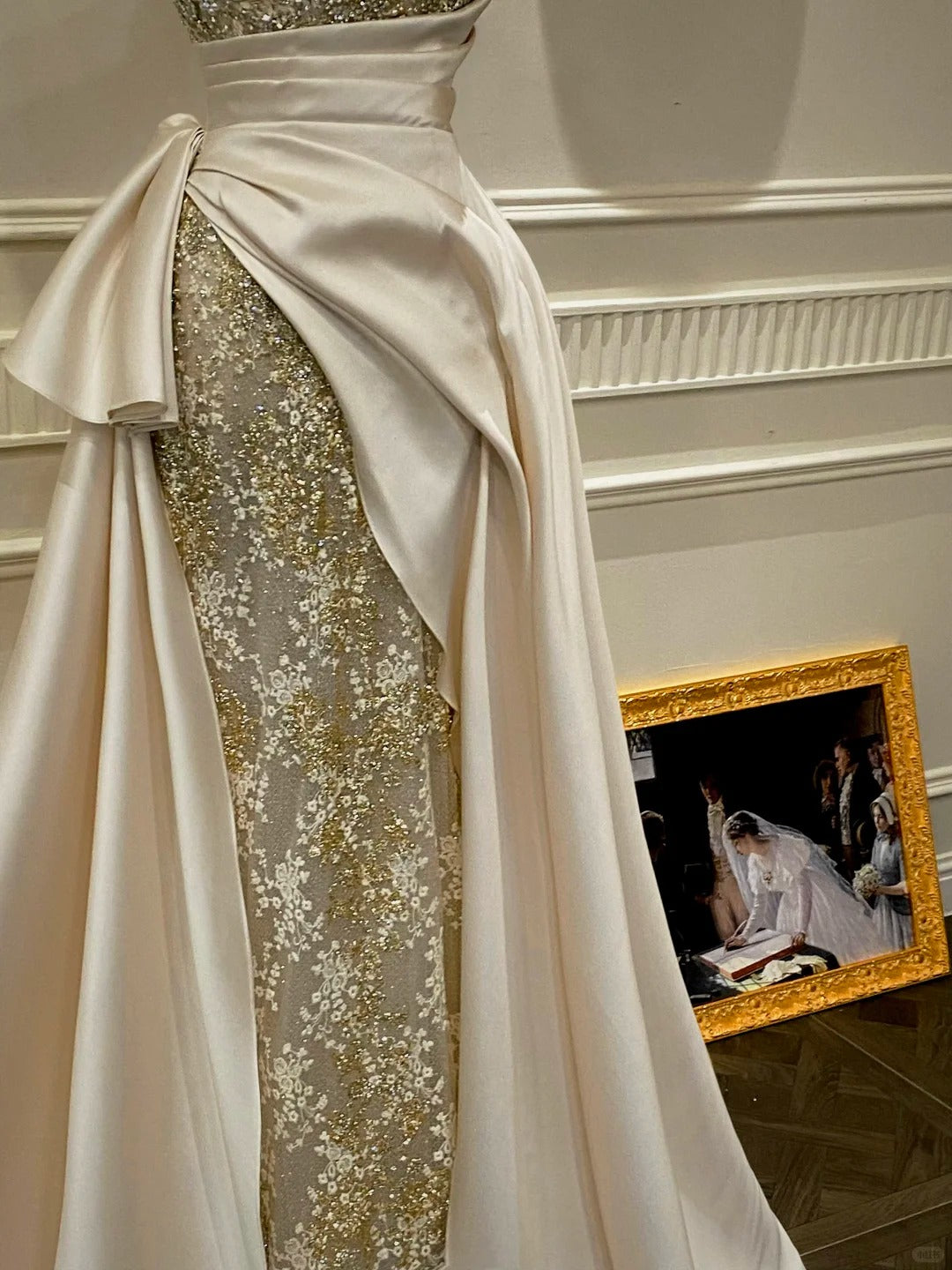 Luxury Slim-fit Strapless Lace Satin Train Prom Dress Evening Dress Wedding Dress P4088