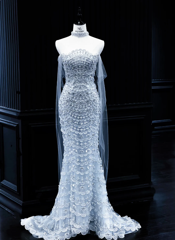Luxuriöses eisblaues trägerloses Perlen-Tüll-Abschlussballkleid Abendkleid P4894