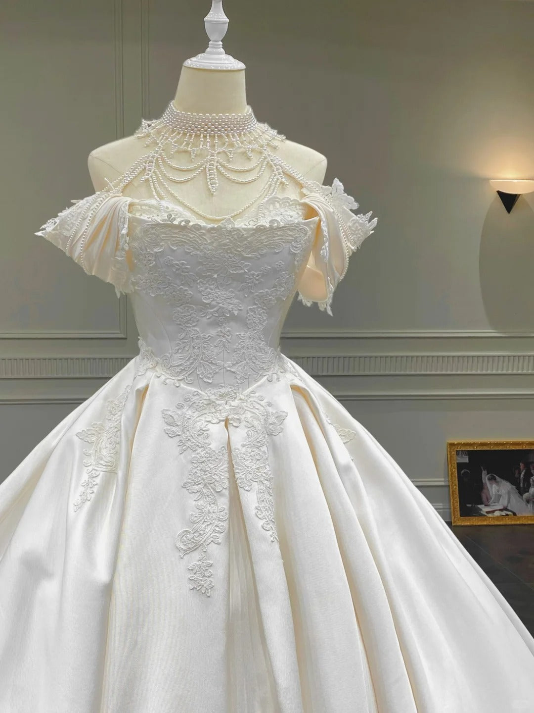 Vintage Palace Ivory Off-the-shoulder Lace Embroidered  Ball Gown Satin Wedding Dress P4090