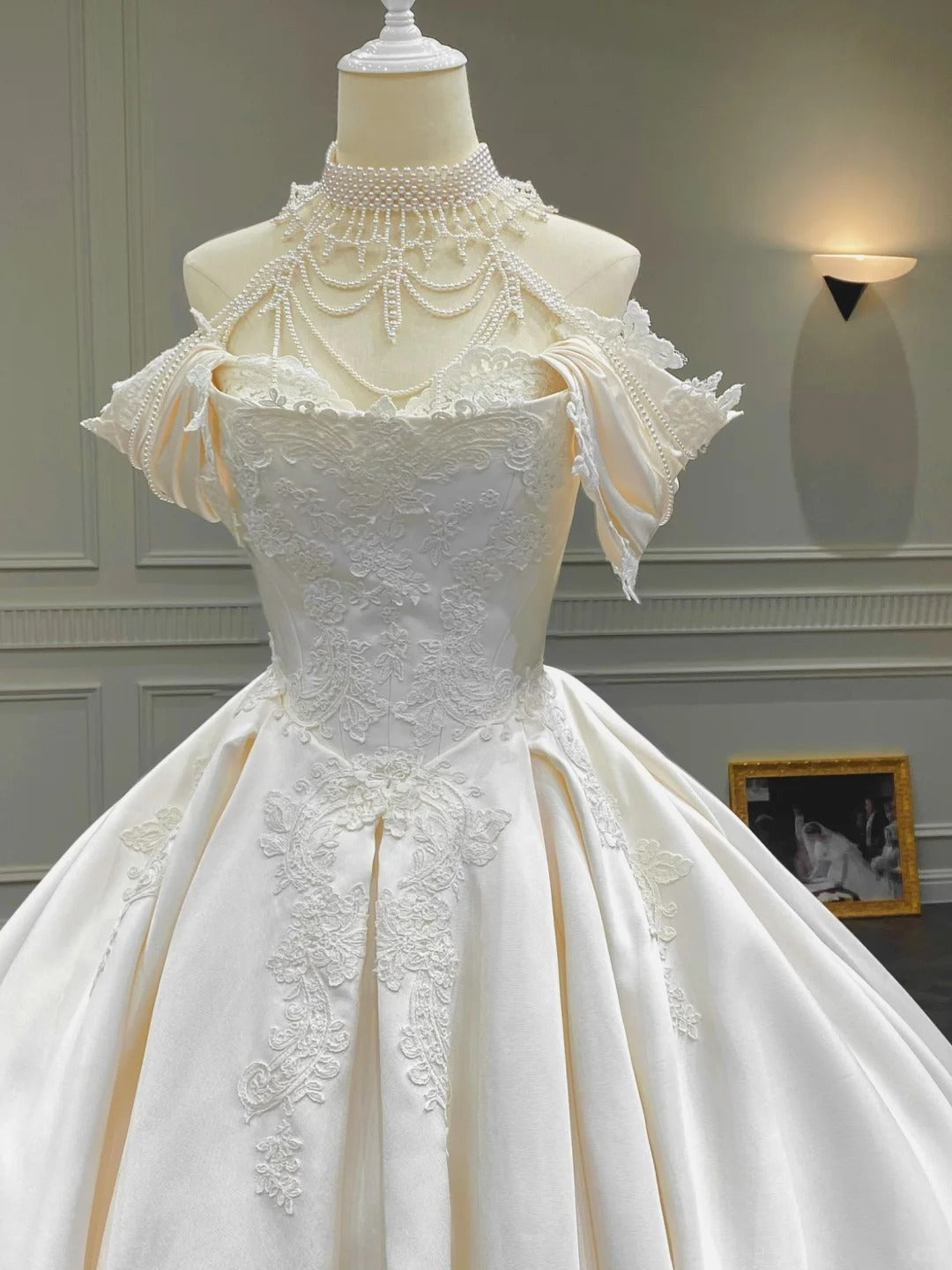 Vintage Palace Ivory Off-the-shoulder Lace Embroidered  Ball Gown Satin Wedding Dress P4090
