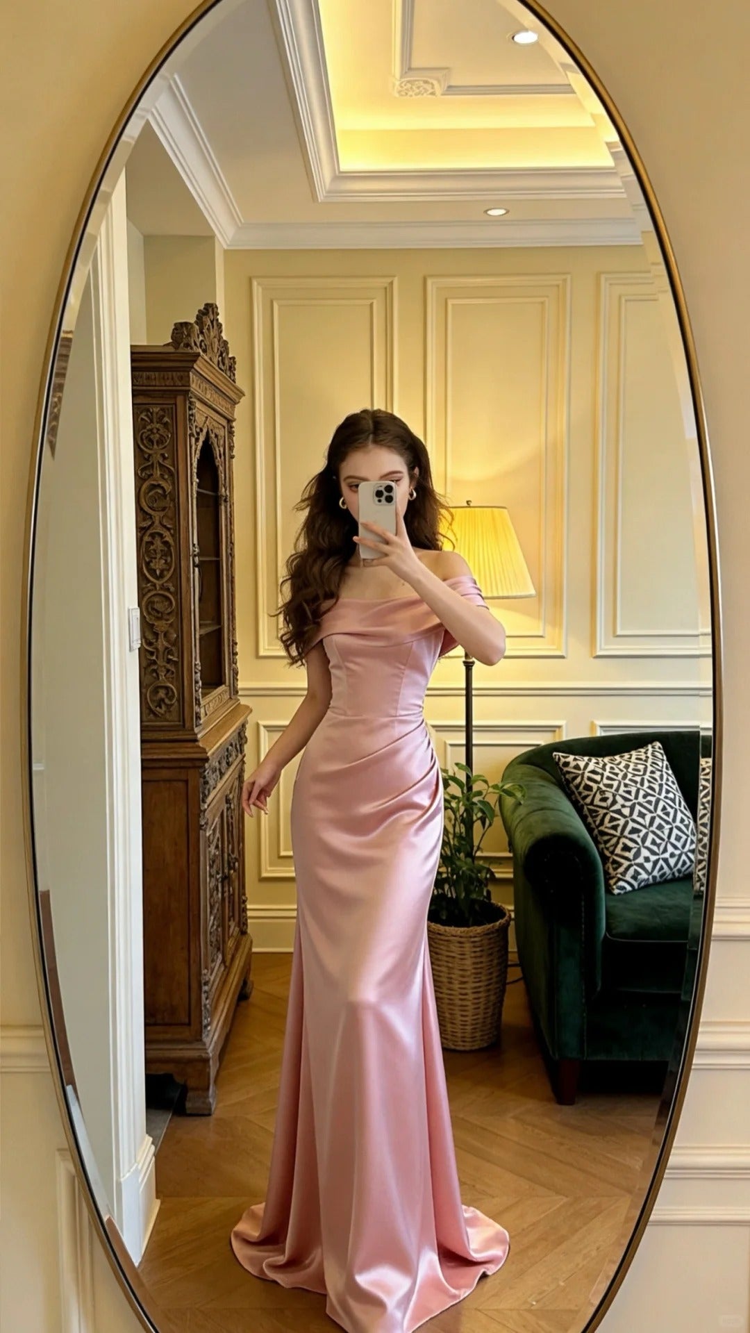 Elegantes pinkfarbenes, schulterfreies Meerjungfrauen-Abendkleid aus gerafftem Satin P4900