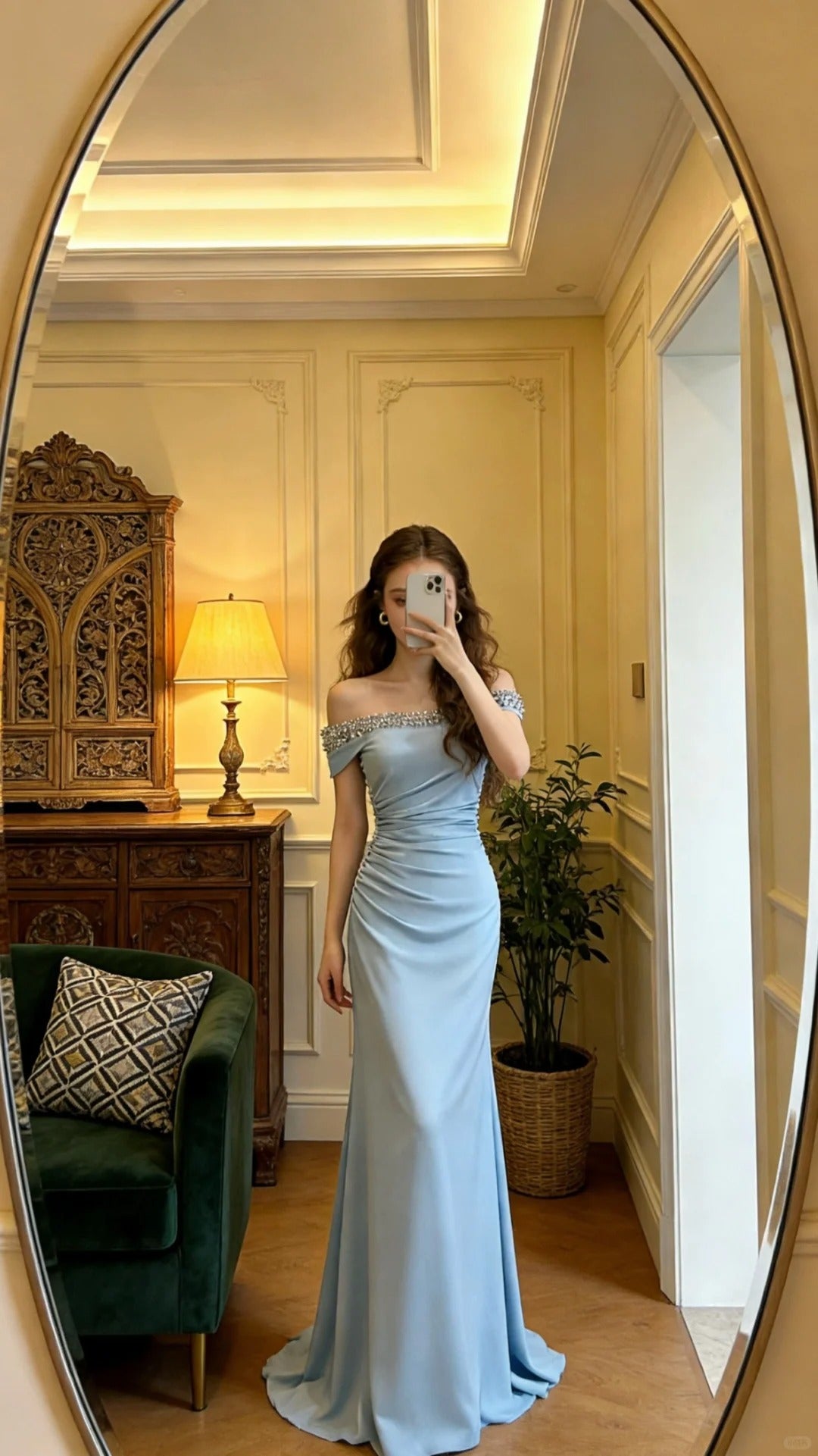 Wunderschönes blaues schulterfreies Meerjungfrauen-Abendkleid aus Satin mit Perlen P4904