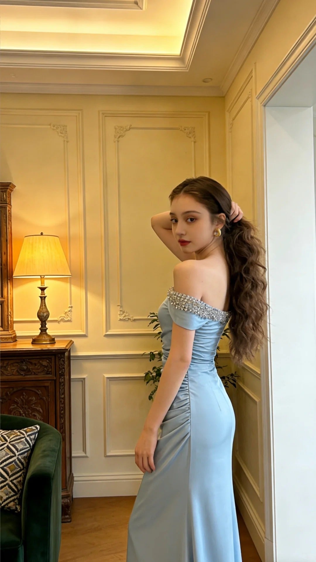 Wunderschönes blaues schulterfreies Meerjungfrauen-Abendkleid aus Satin mit Perlen P4904