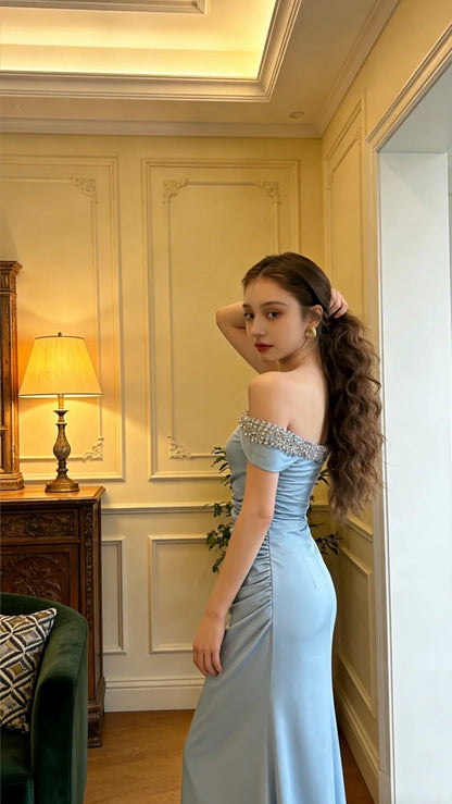Wunderschönes blaues schulterfreies Meerjungfrauen-Abendkleid aus Satin mit Perlen P4904