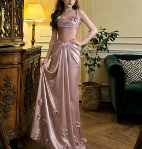 Elegantes rosa Spaghettiträger-Kleid mit 3D-Blumen aus Satin mit Schleppe für Abschlussball und Abend P4910
