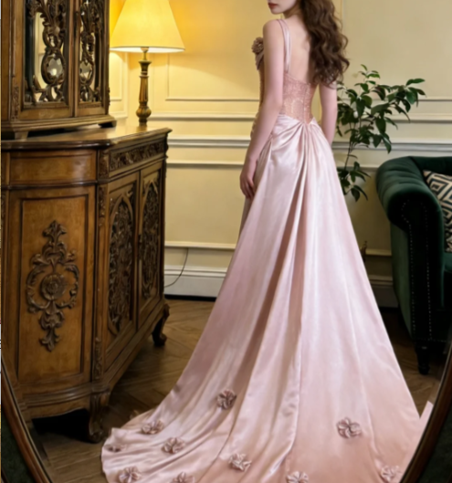 Elegantes rosa Spaghettiträger-Kleid mit 3D-Blumen aus Satin mit Schleppe für Abschlussball und Abend P4910