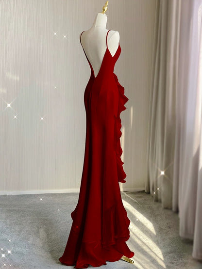 Einfaches Meerjungfrau-Abendkleid mit Rüschen, Spaghettiträgern, rückenfreies Ballkleid für das Date P1847