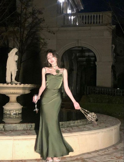 Meerjungfrauen-Träger Satin Grünes Abschlussballkleid Festliches Abendkleid P1102