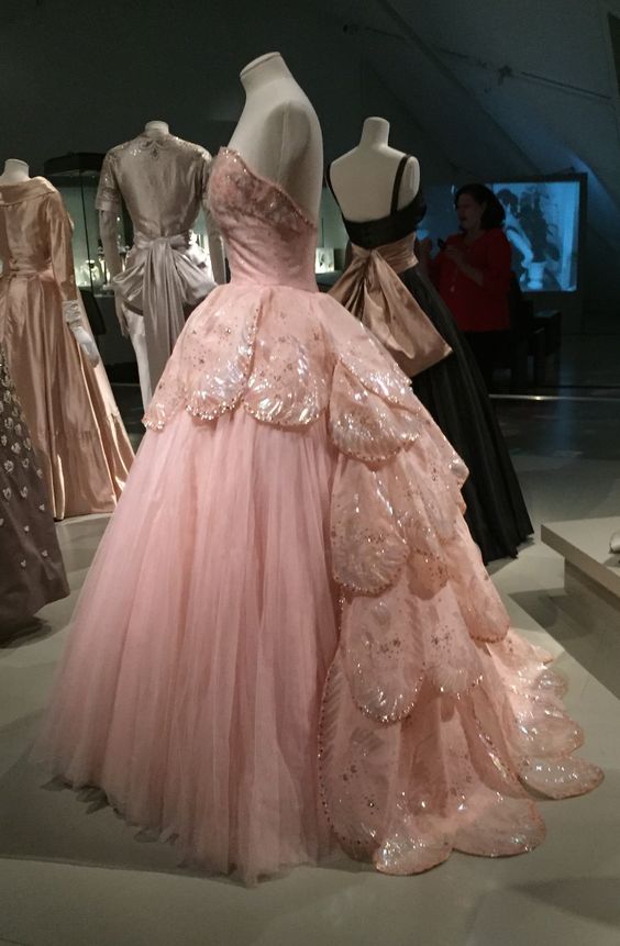Retro Ball Gown Sweetheart Pink Ombre Tulle Evening Dress Prom Dresses main image 1