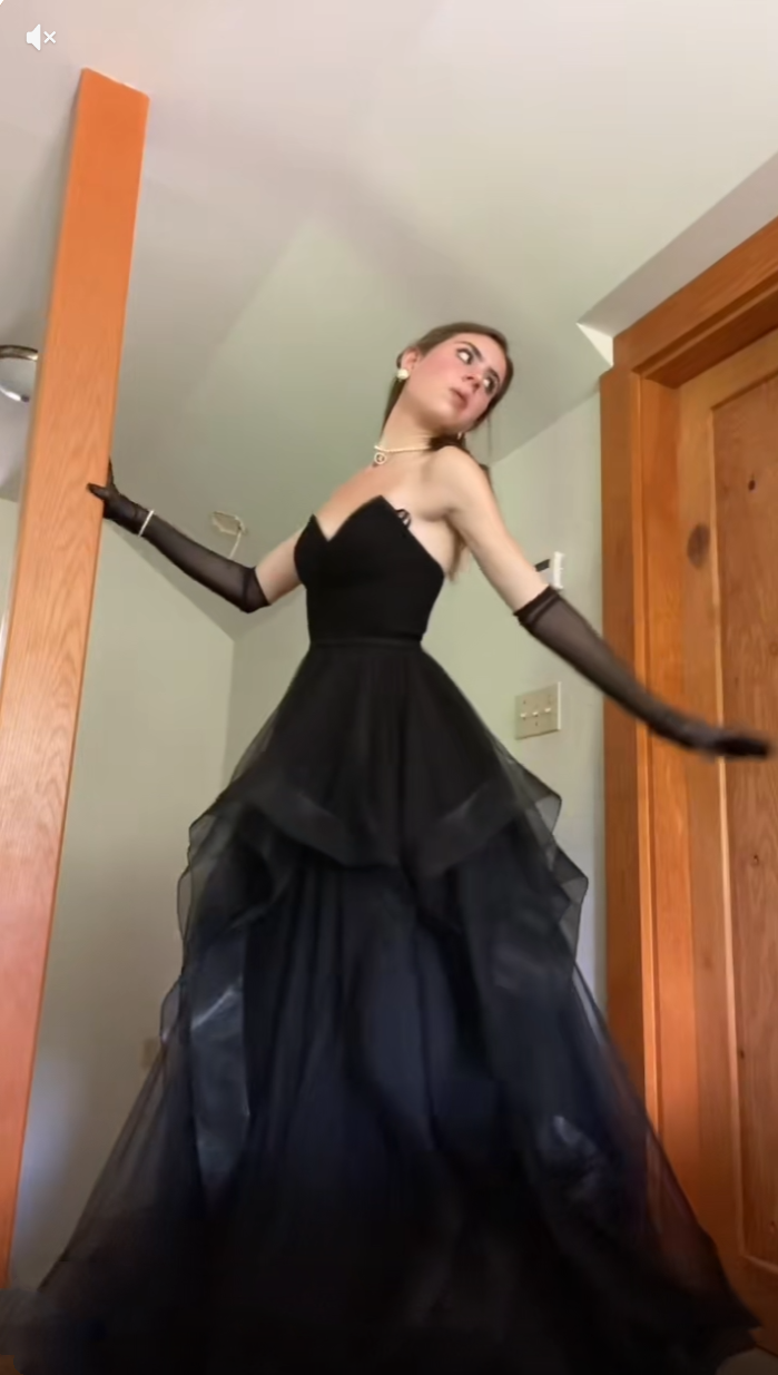 Vintage Ballkleid Trägerlos Ärmellos Lange Tüll Schwarz Ballkleid P1200