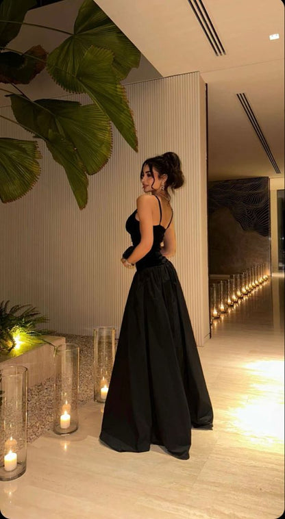 Robe de bal longue noire à bretelles en ligne A P1515