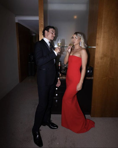 Sexy Meerjungfrau Trägerloses Rotes Langes Ballkleid P1623