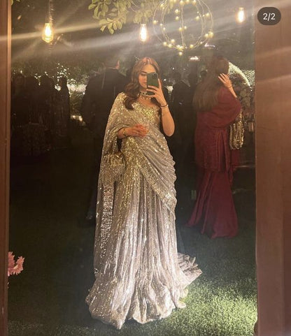 Glitzerndes A-Linien-Abendkleid mit einer Schulter, hellgrau, Pailletten, lang, P1642
