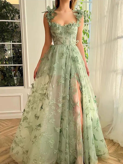 Robe de bal longue en tulle vert avec corset en ligne A et papillons 3D P1843