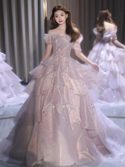 Feenhaftes A-Linien-Abendkleid mit Carmen-Ausschnitt in Lila P2045