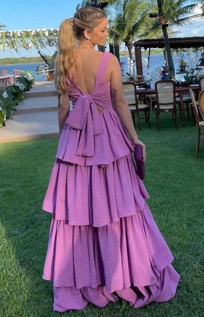 Elegantes, langes, gestuftes A-Linien-Ballkleid in Lila für den 22. Geburtstag P2124