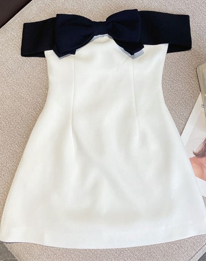 ein weißes Satin-Off-Shoulder-Heimkehrkleid für den 18. Geburtstag P2175