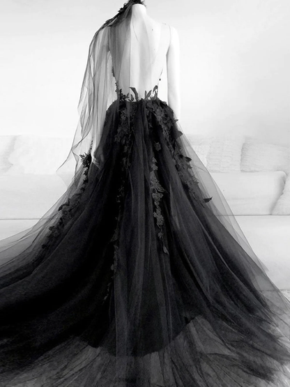 Schwarzes V-Ausschnitt rückenfreies Spitzen-Ballkleid Outfits zum 21. Geburtstag P2193