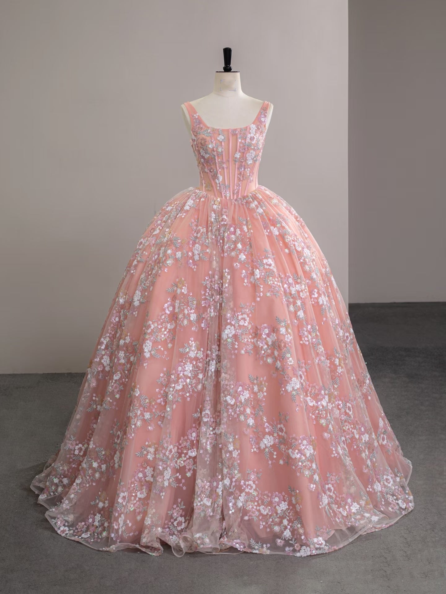 Bescheidene A-Linie, eckiger Ausschnitt, ärmellos, pinkfarbene Blumen-Spitze, bodenlanges Ballkleid P2299