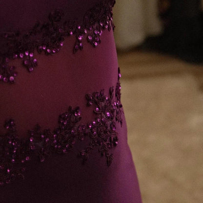 Belle robe de bal en mousseline de soie violette à bretelles spaghetti et perles P2305