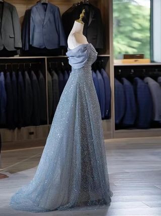 Bescheidenes Ballkleid, schulterfrei, Pailletten, langes Partykleid, graues Abschlussballkleid P2325