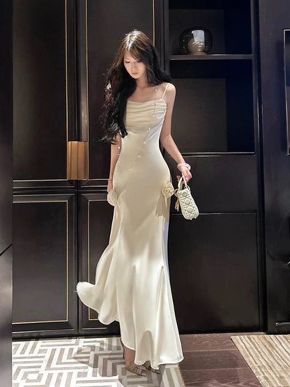 Hübsches Meerjungfrauen-Spaghettiträger-Ballkleid aus weißem Satin, lange Abendkleider P2346