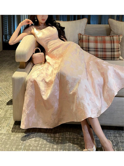 Hübsches A-Linien-Abendkleid aus rosa Spitze und Satin mit Spaghettiträgern P2350